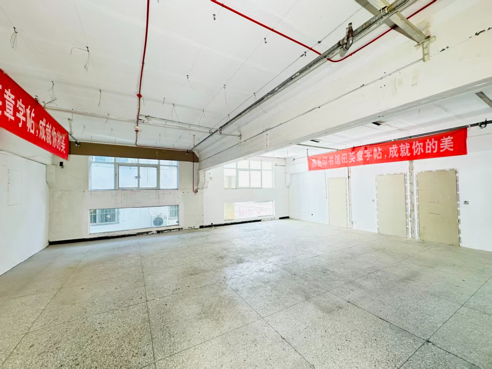 西岗村道重点吸引人工智能应用、数字经济、电商直播、智能制造服务、软件开发、科技创新企业及创业团队入驻